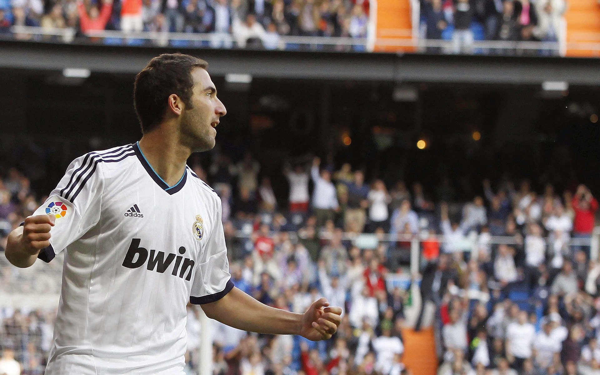 哥斯达黎加压制伊拉克，马丁内利成为关键先生，小国足球的生存启示录