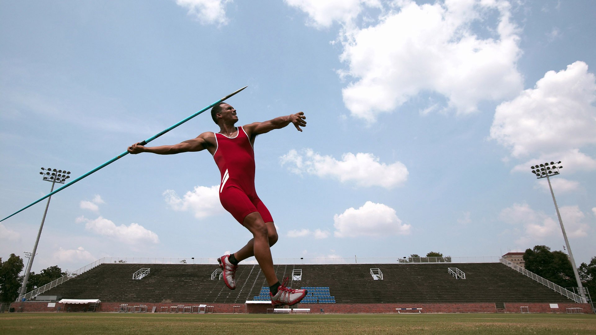 广厦队封锁步行者，马克西成为关键先生